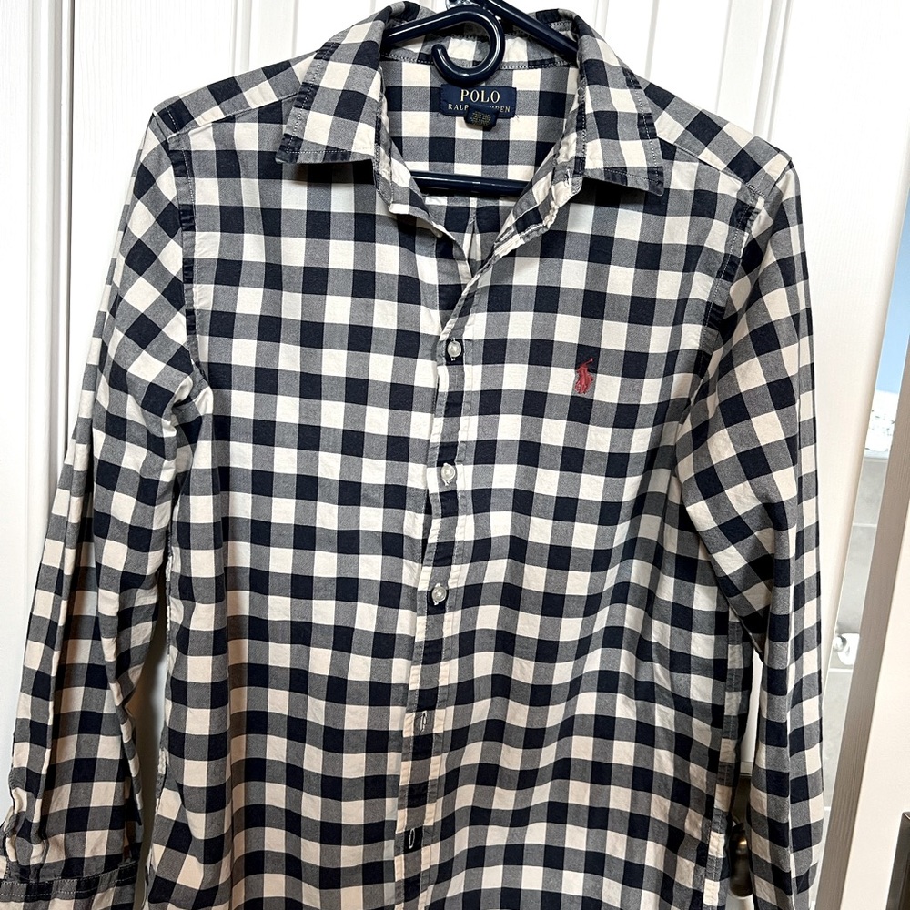 This Polo Ralph Lauren is like new! Only worn a few times.